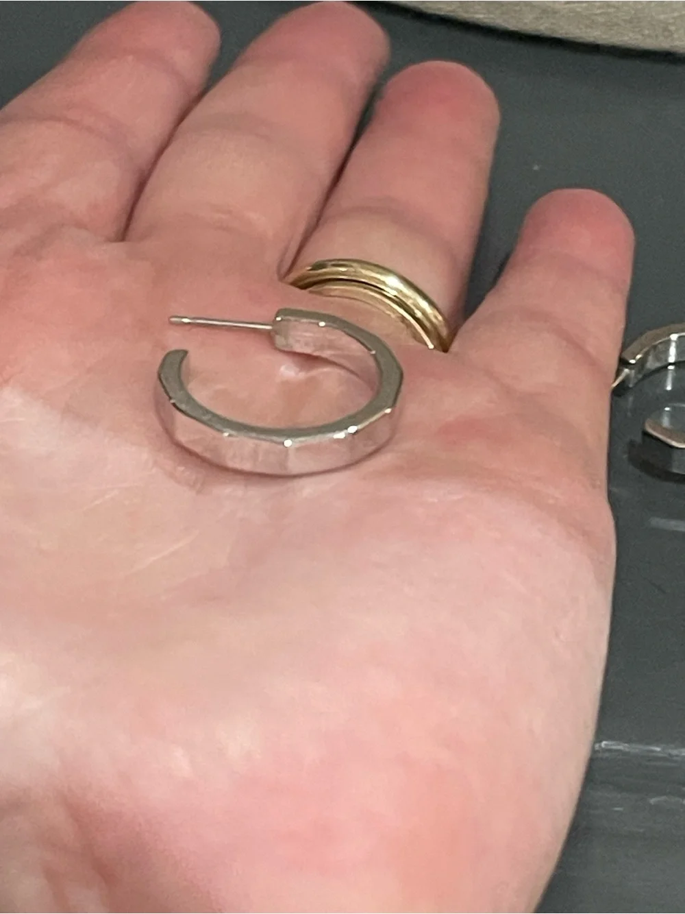 N/A modern hoop